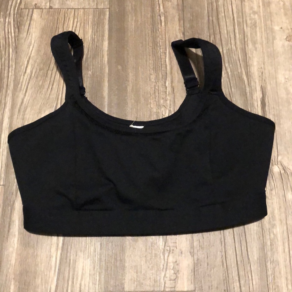 Women’s fabletics sports bra